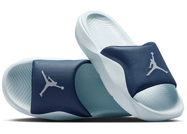 Escadron de diapositives de la franchise Jordan Aura bleue