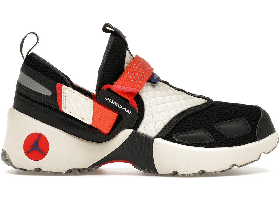 Jordan Trunner LX Rare Air (Women's)