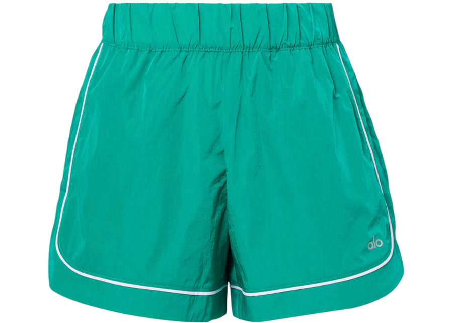 Short de yoga Alo Yoga Motivate Track vert sapin pour femme