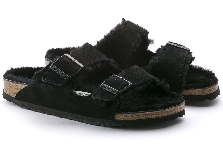 Birkenstock Arizona en cuir suédé et peau lainée noir