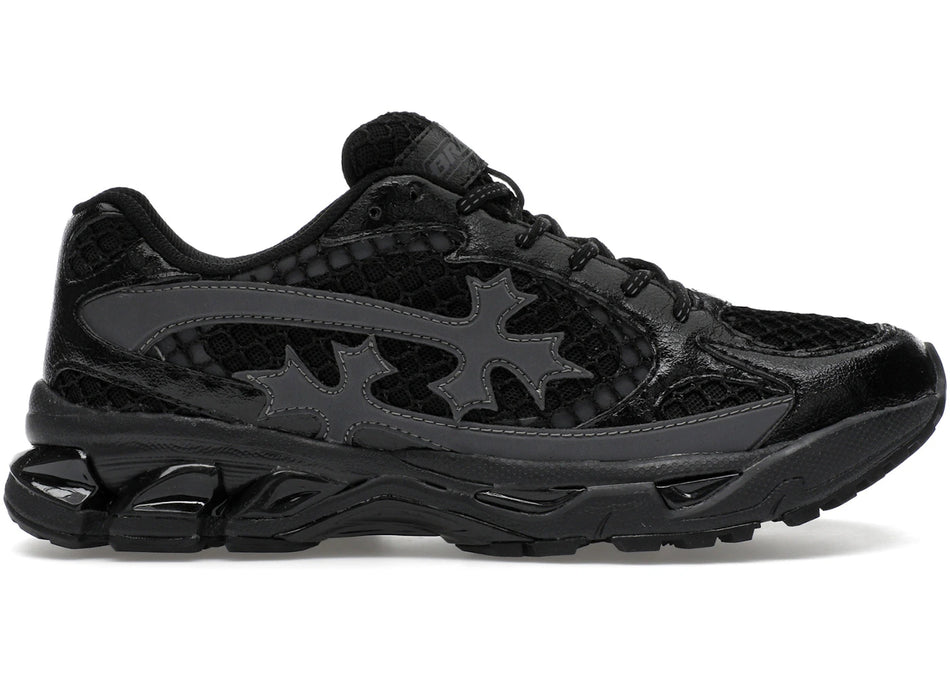 Bravest Studios Kross Kountry Runner Triple Black