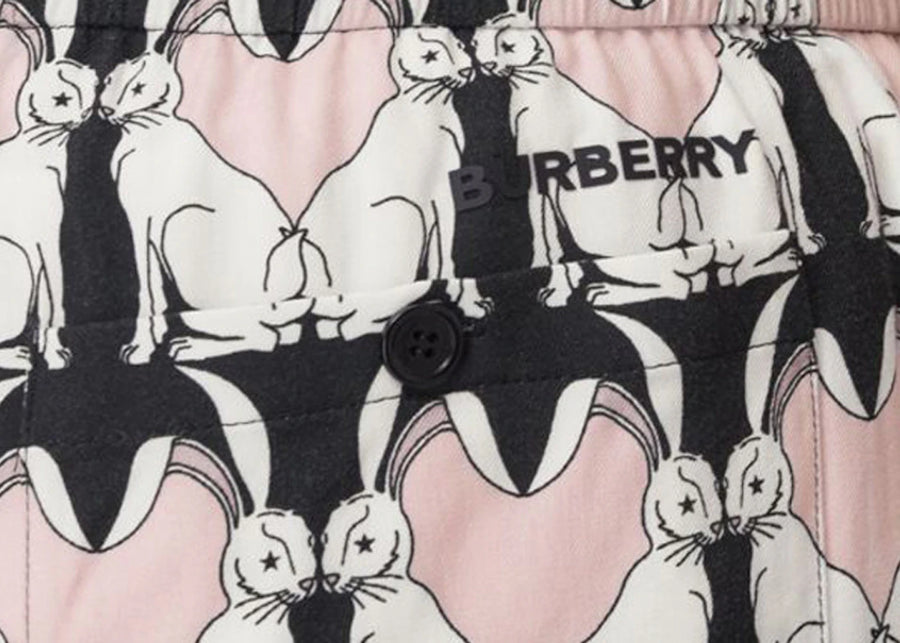 Short Burberry à imprimé lapin noir et rose