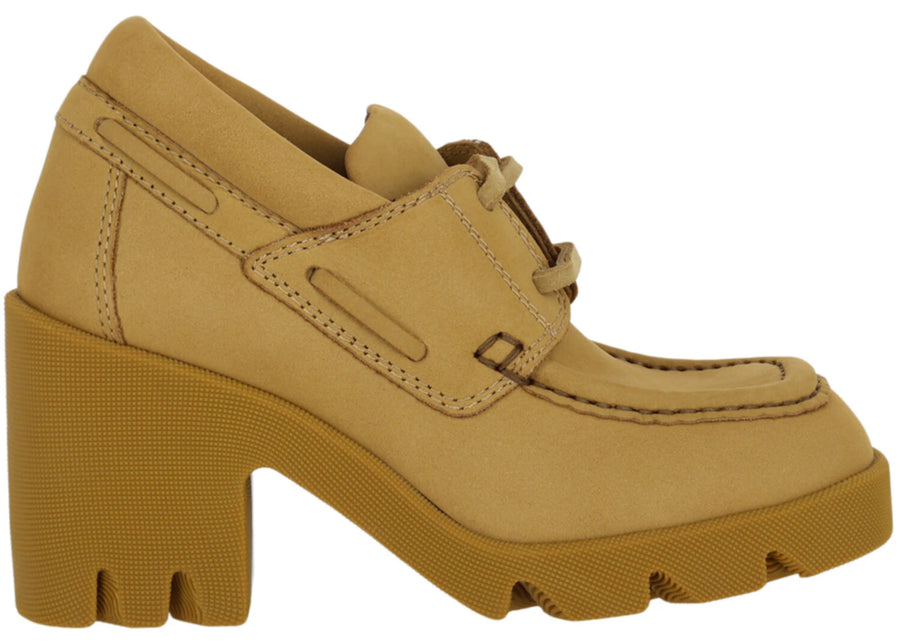 Mocassins à talons en cuir Burberry Stride couleur camel (Femme)