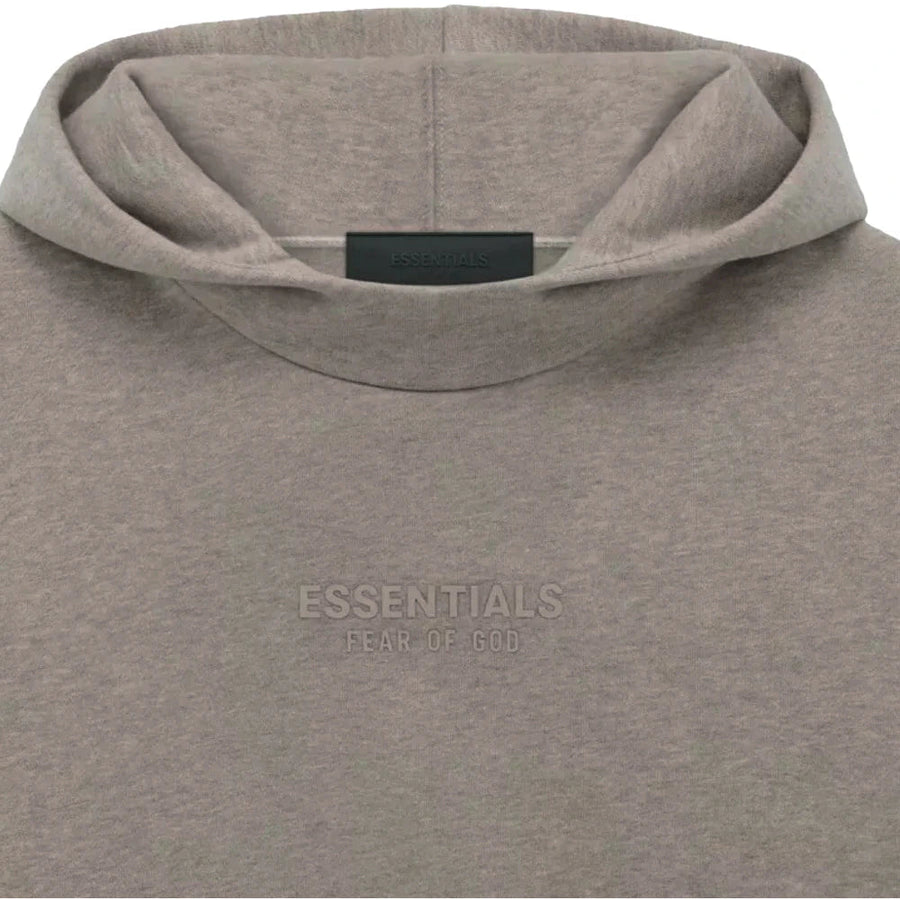 Sweat à capuche Fear of God Essentials, couleur gris chiné.