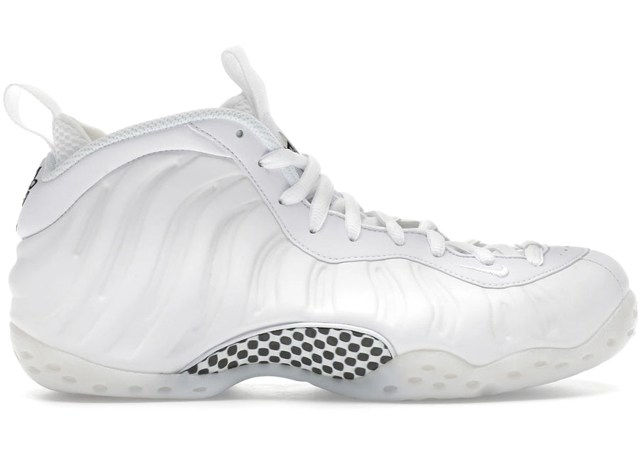 Nike Air Foamposite One Triple Blanc
