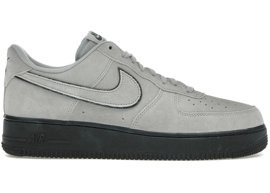 Nike Air Force 1 Low '07 LV8 Gris fumé clair en daim noir