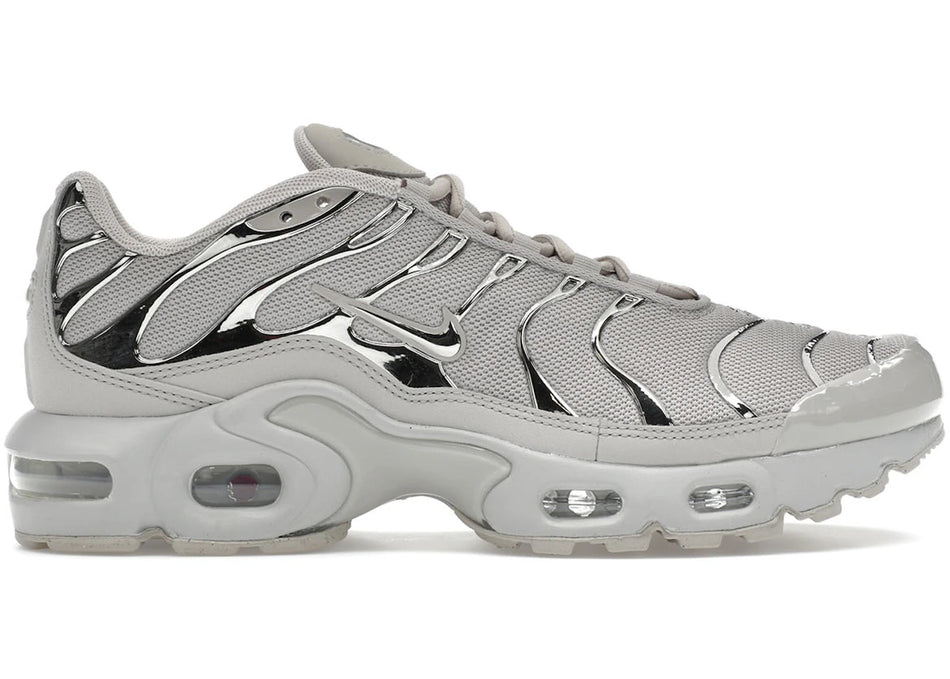 Nike Air Max Plus Light Iron Ore Gym Red Smoke Grey Metallic Silver (GS)