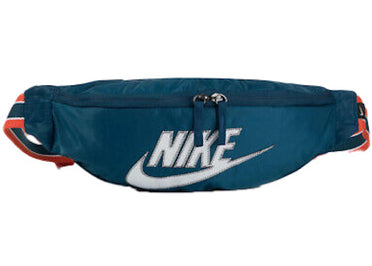 Nike Sportswear Heritage Waist Bag Blue