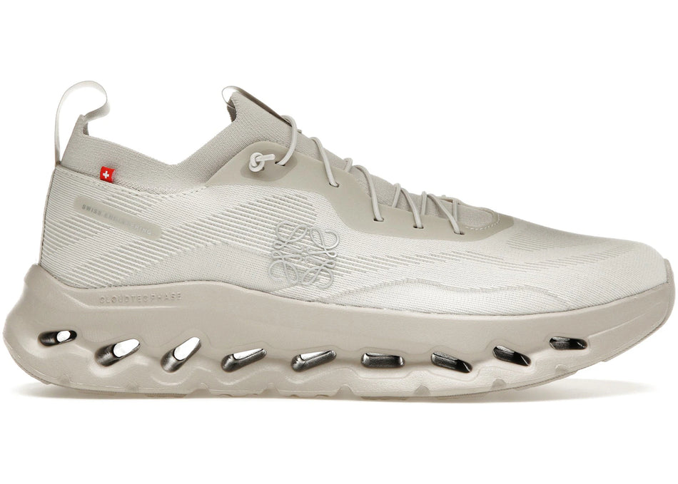 On Running Cloudtilt Loewe Sand