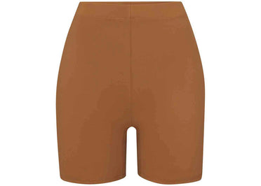 Short de bain taille mi-haute SKIMS couleur amande
