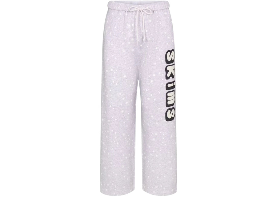 SKIMS x Cactus Plant Flea Market Women's Cotton Fleece Straight Leg Pant Light Heather Grey/Snow Print
