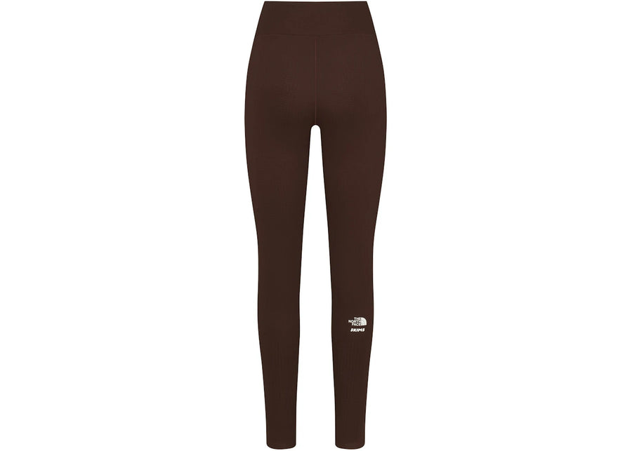 Legging SKIMS x TNF Dotknit couleur cacao