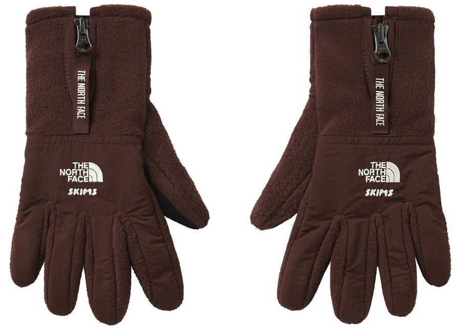 Gants polaires rétro SKIMS x TNF Denali couleur cacao