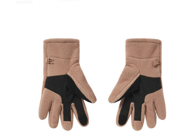 Gants SKIMS x TNF Retro Denali en polaire, couleur Sienne