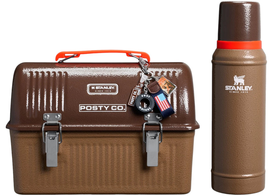 Coffret bouteille et boîte à lunch Stanley x The Post Malone Legendary Classic, coloris Coyote Brown martelé.