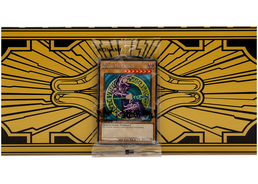 adidas ADI2000 Yu-Gi-Oh! Le Monde de Yugi (avec carte promo Magicien Sombre scellée)