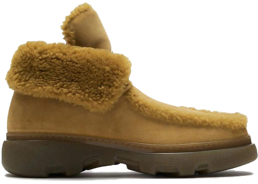 Bottines Burberry jaunes en daim ornées de peau lainée