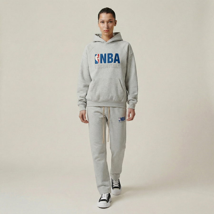 Sweat à capuche NBA Fear of God Essentials, gris clair chiné