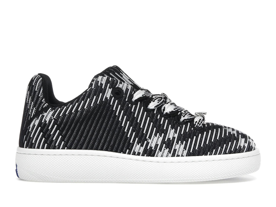 Baskets Burberry à carreaux en maille noire et blanche