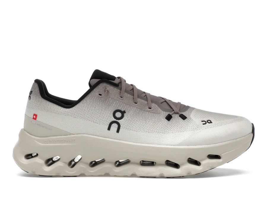 Sur Cloudtilt Cinder Sand en marche