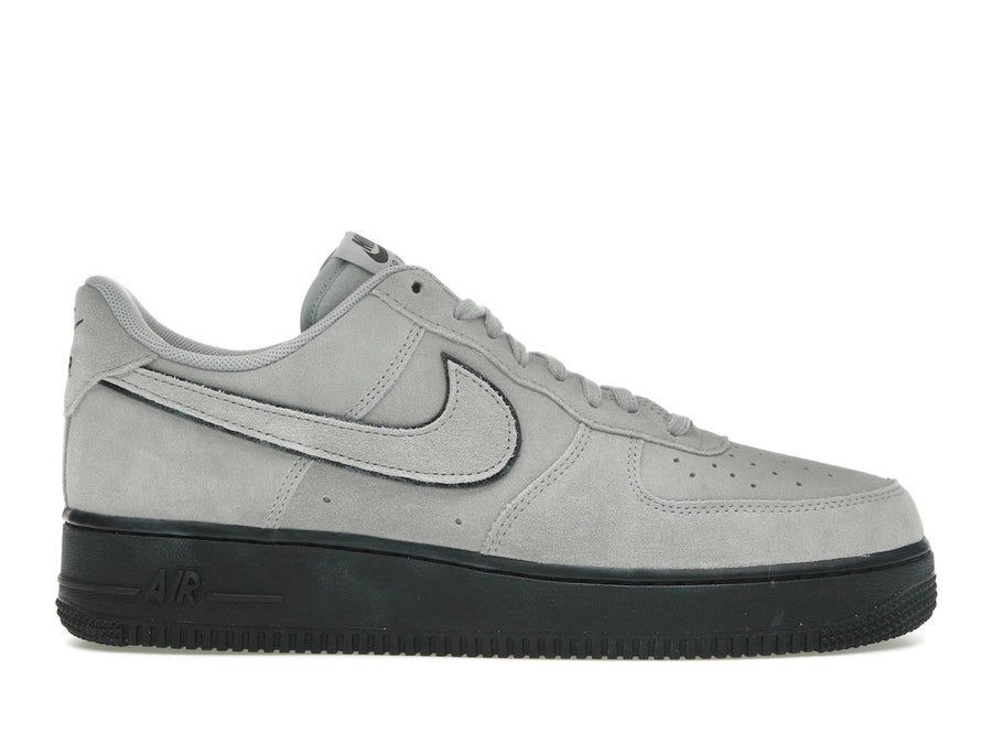 Nike Air Force 1 Low '07 LV8 Gris fumé clair en daim noir