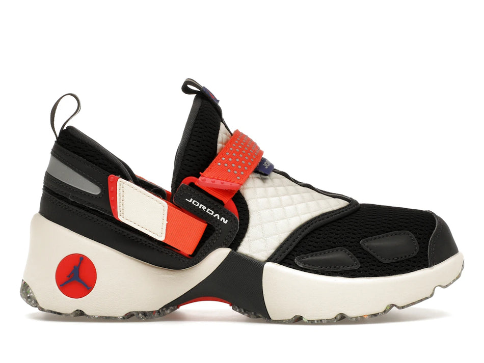 Jordan Trunner LX Rare Air (Women's)