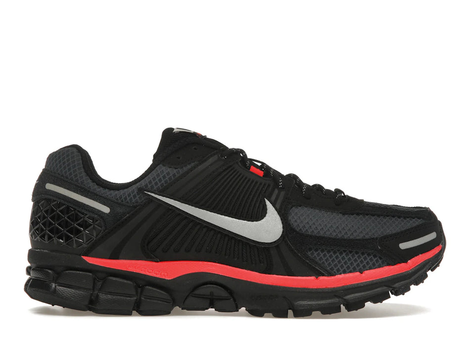 Nike Zoom Vomero 5 Black Metallic University Red