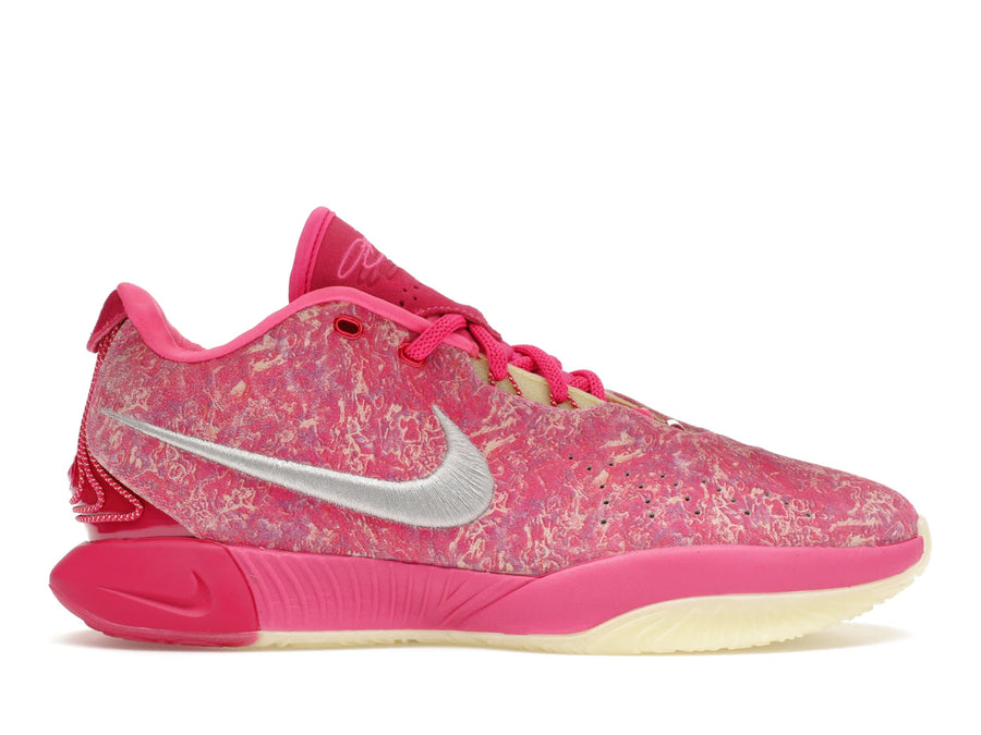 Nike LeBron 21 Le monde est à vous