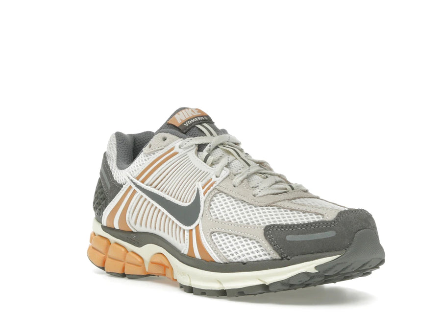 Nike Zoom Vomero 5 Lune Cuivre