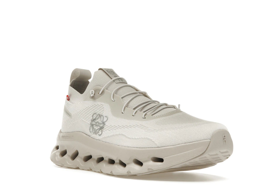 On Running Cloudtilt Loewe Sand