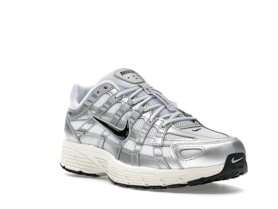 Nike P-6000 Blanc Argent Métallisé Argent Plat Noir