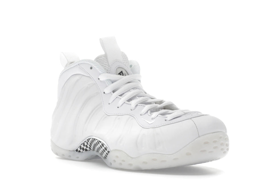 Nike Air Foamposite One Triple Blanc