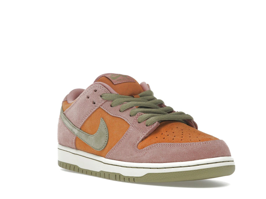 Nike SB Dunk Low Rouge Stardust