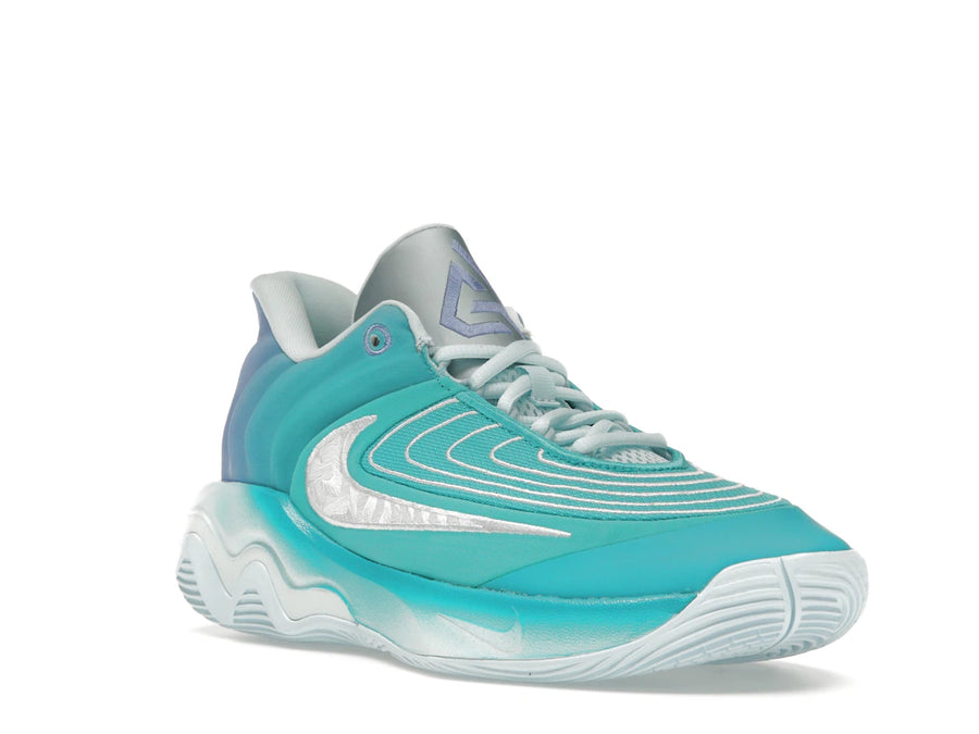 Nike Giannis Immortality 4 Noël