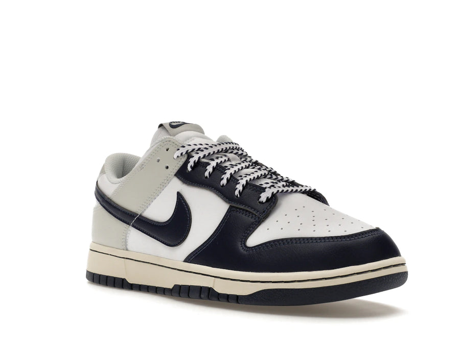 Nike Dunk Low New York Yankees