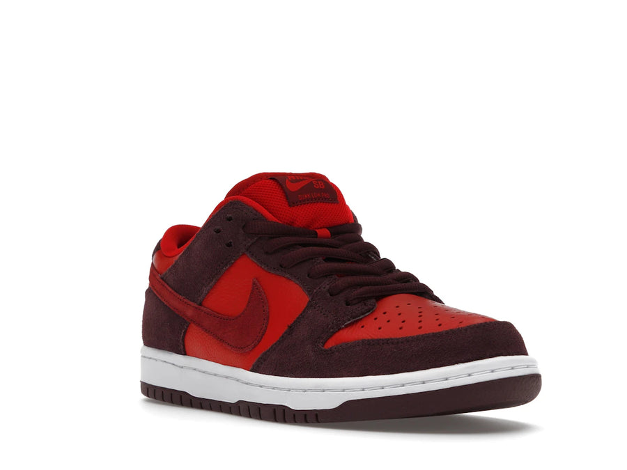 Nike SB Dunk Low Cherry