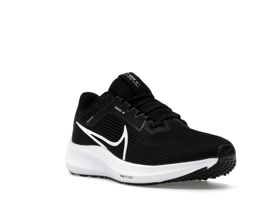 Nike Pegasus 40 Noir et Blanc (Femme)