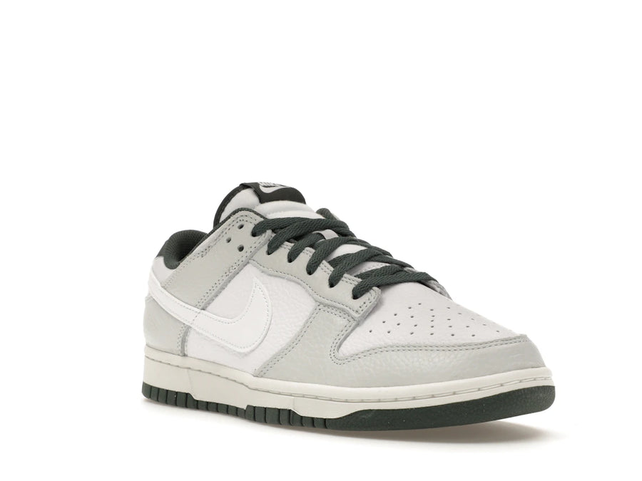 Nike Dunk Low Retro SE Photon Dust Vert Vintage
