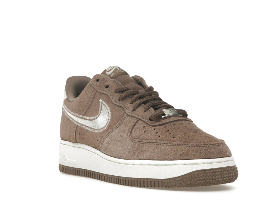 Nike Air Force 1 Low '07 LV8 Swoosh brodé marron vison