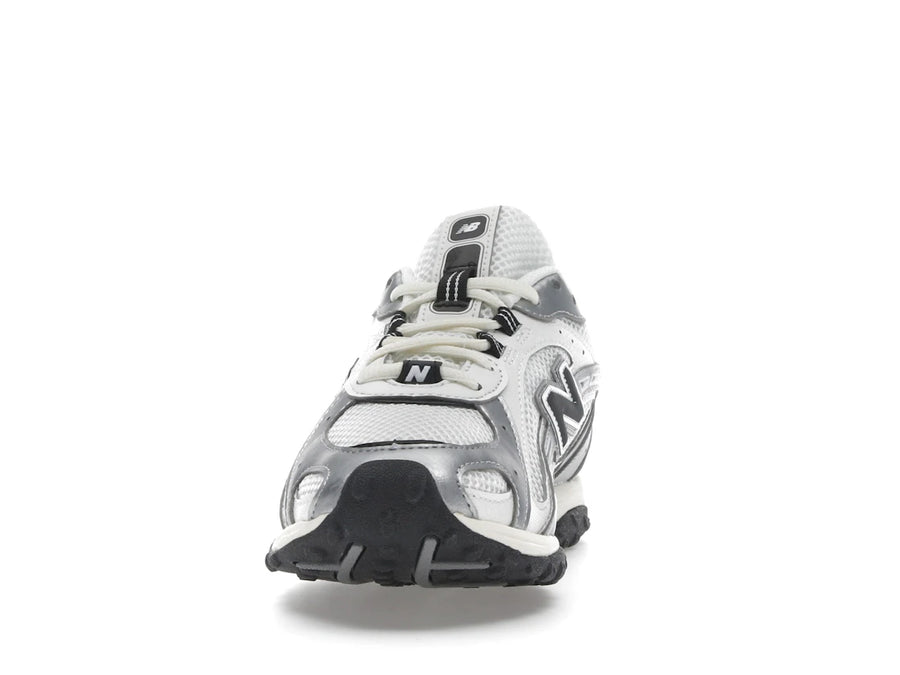 New Balance 204L Silver Metallic Black