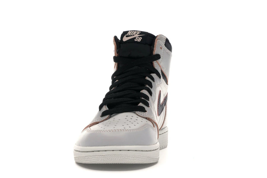 Jordan 1 Retro High OG Defiant SB NYC à Paris