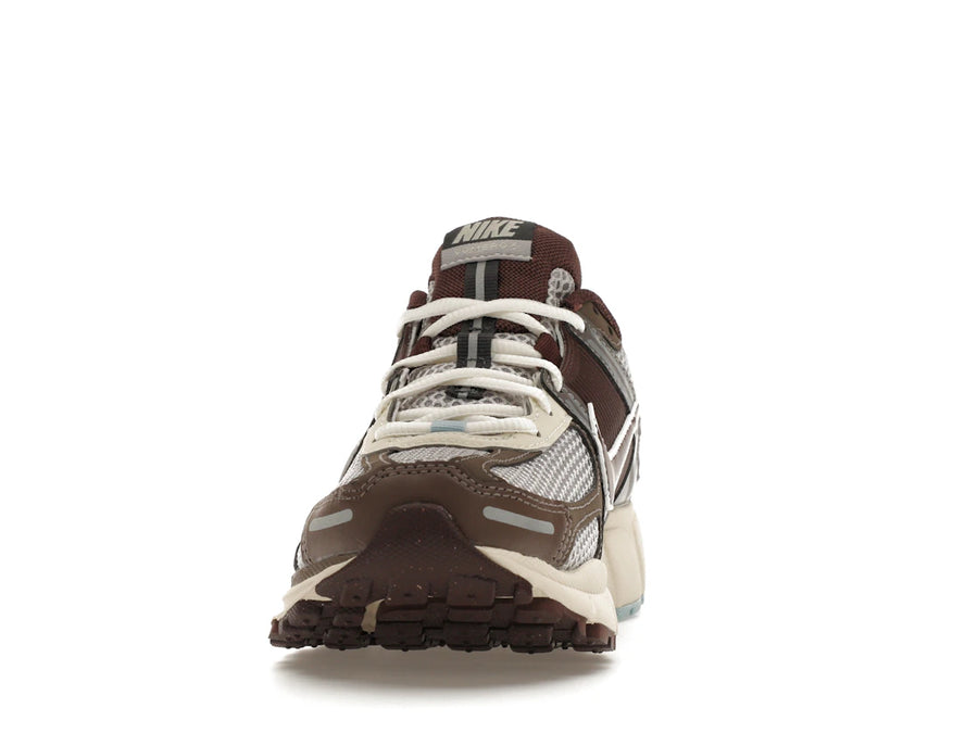 Nike Zoom Vomero 5 Earth Fossil (Femme)