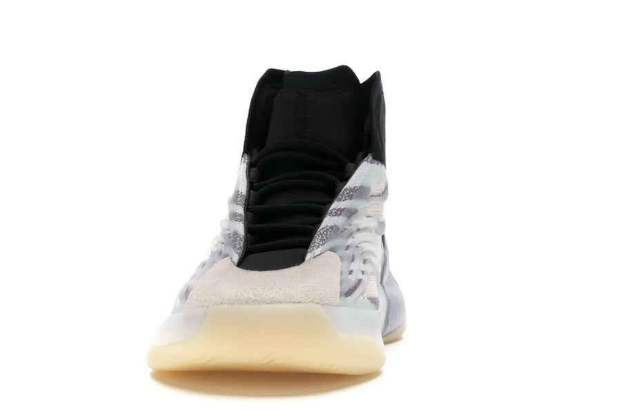 adidas YZY QNTM BSKTBL (modèle de basket-ball de performance)