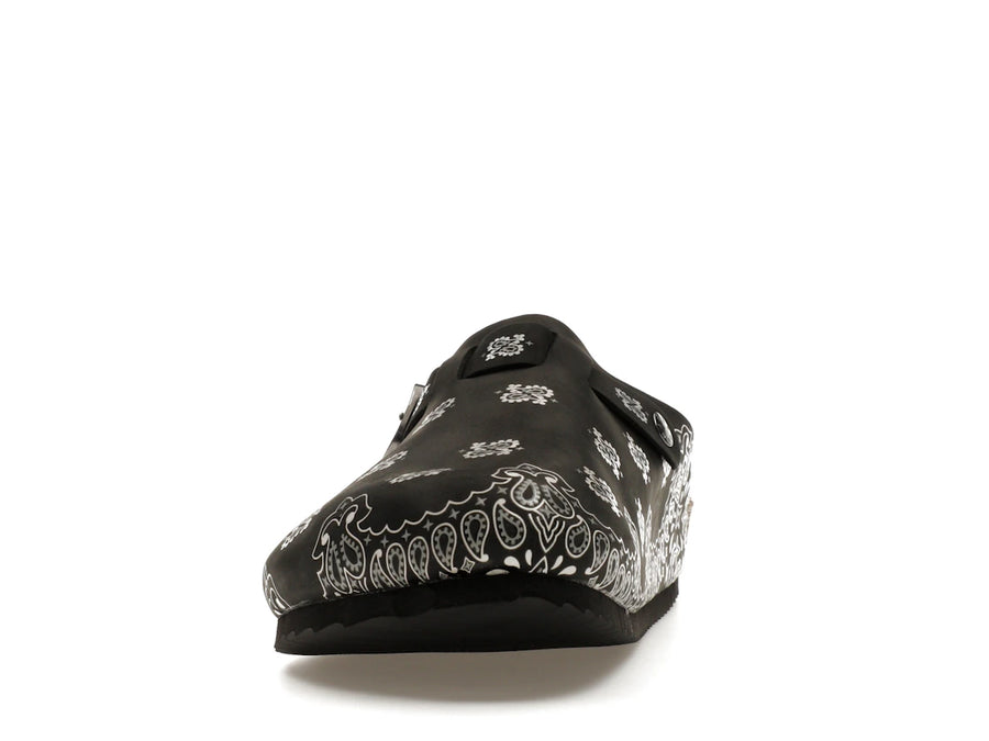 Sabots en daim à motif cachemire noirs Bravest Studios