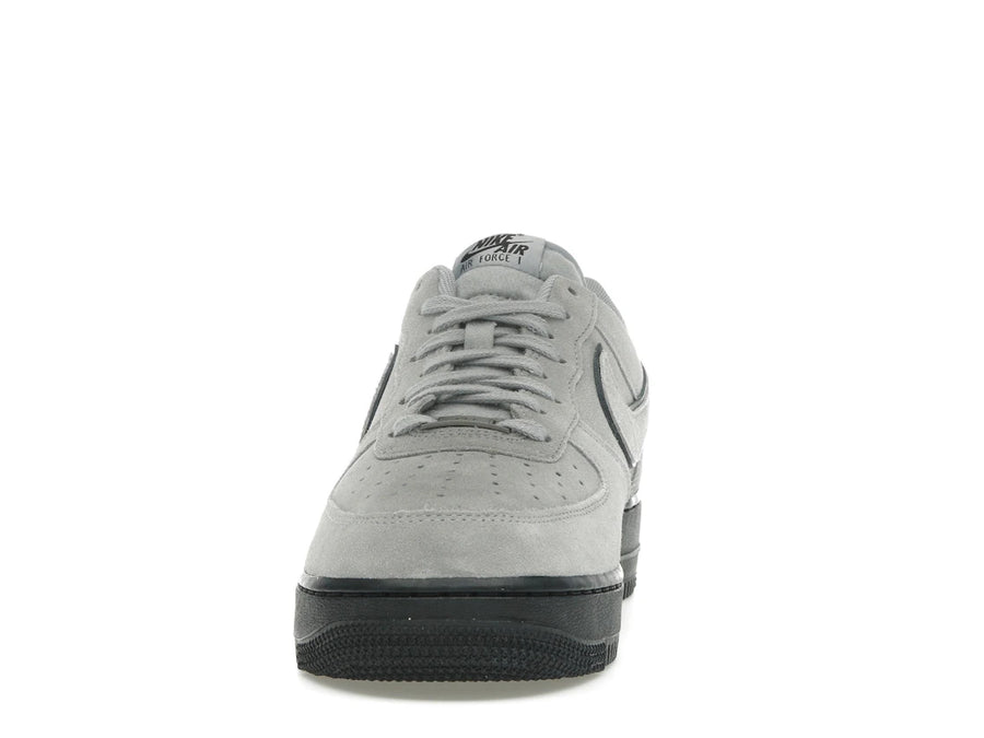 Nike Air Force 1 Low '07 LV8 Gris fumé clair en daim noir