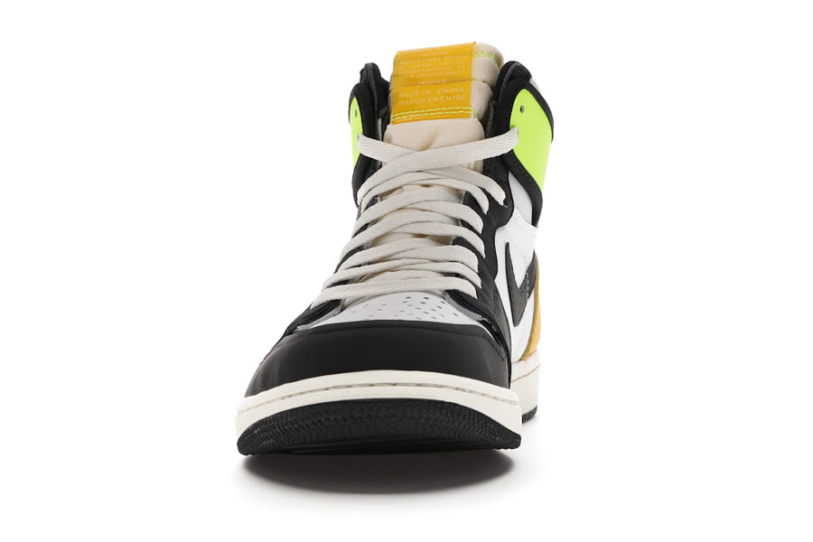 Jordan 1 Retro High Blanc Noir Volt Or Universitaire