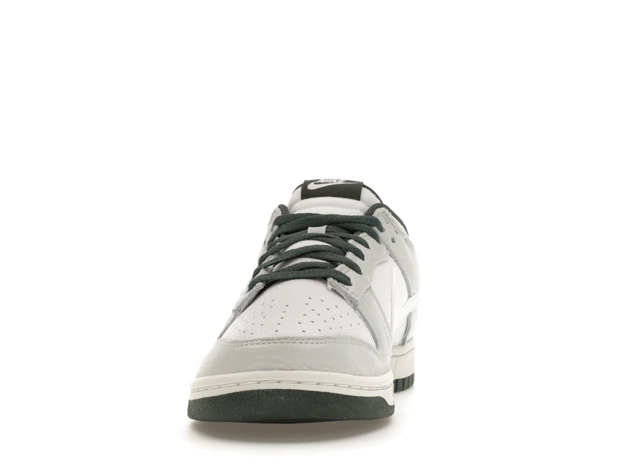 Nike Dunk Low Retro SE Photon Dust Vert Vintage