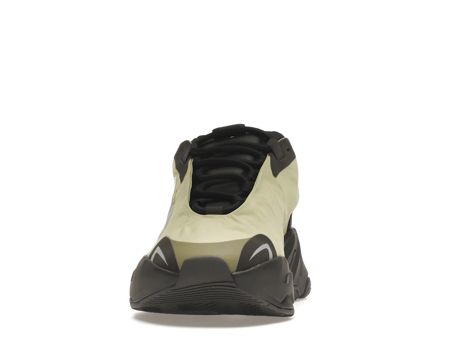 adidas Yeezy Boost 700 MNVN Résine
