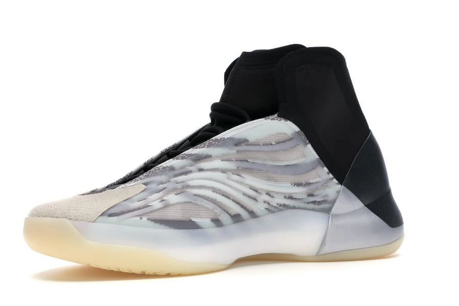 adidas YZY QNTM BSKTBL (modèle de basket-ball de performance)