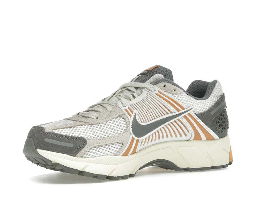 Nike Zoom Vomero 5 Lune Cuivre